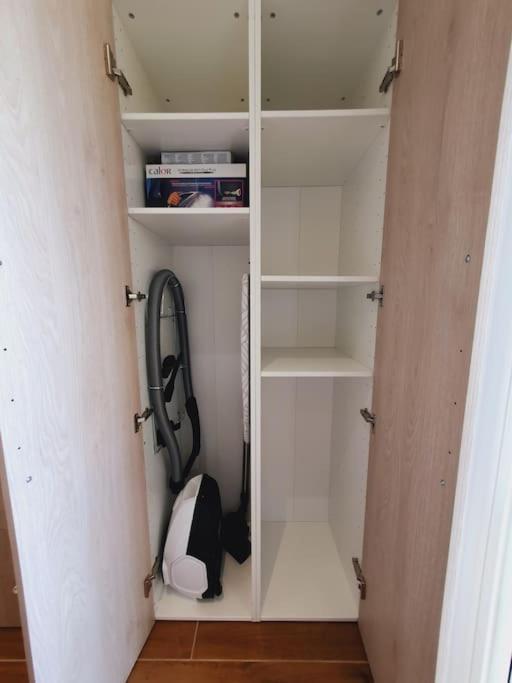 Apartment T2 Fidji Vue Port Et Parking Clim Wifi - Rossiconciergerie - Linge En Option *
