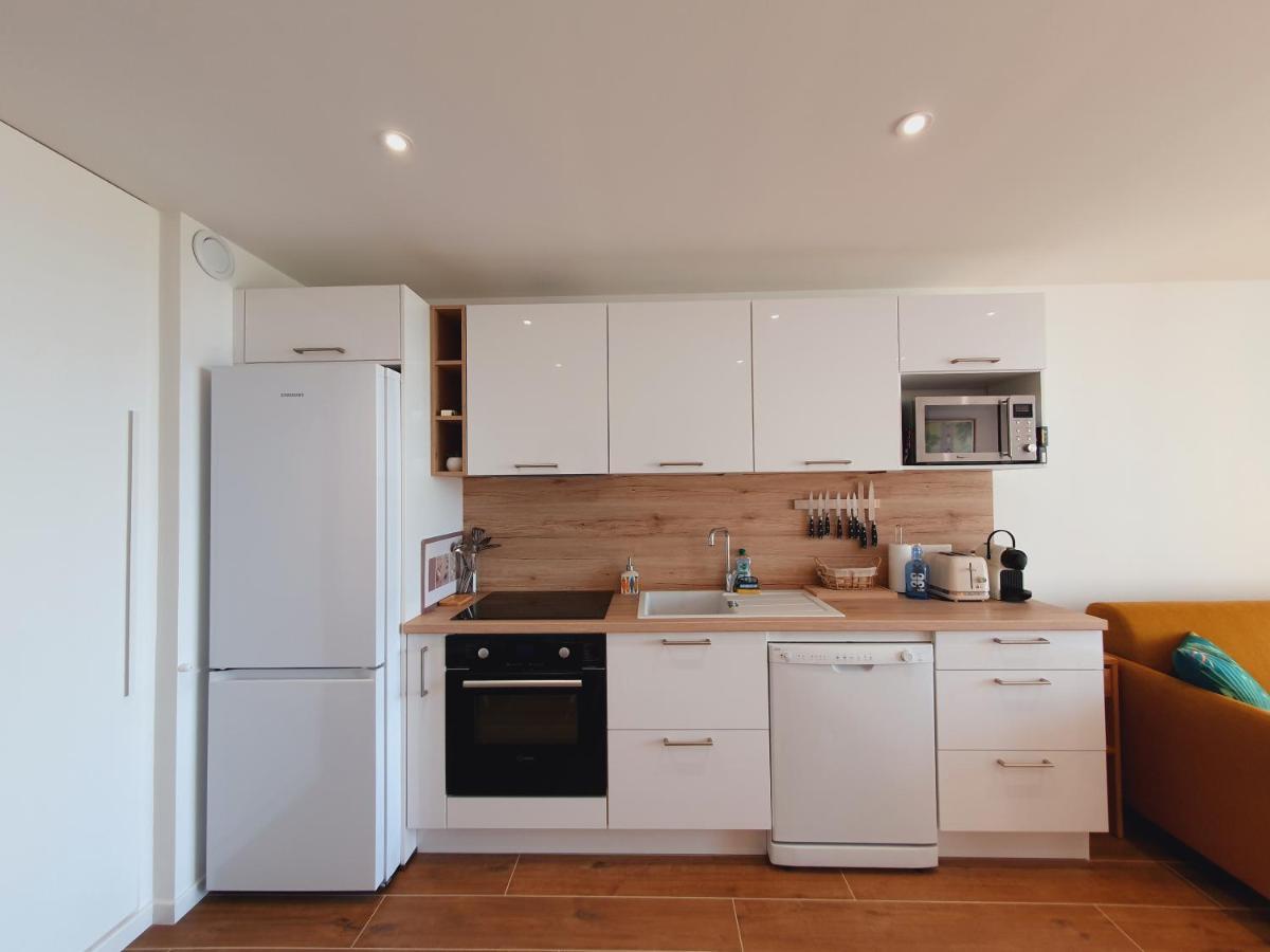 Apartment T2 Fidji Vue Port Et Parking Clim Wifi - Rossiconciergerie - Linge En Option